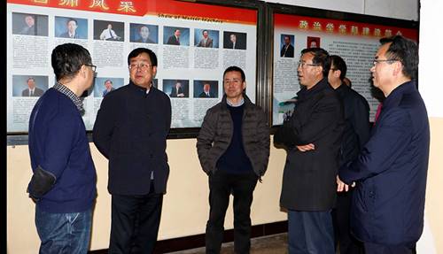 说明: http://www.yau.edu.cn/__local/4/FD/D6/195794BB0EADAF6F373BF26EFAF_EA5686B2_4BF20.jpg