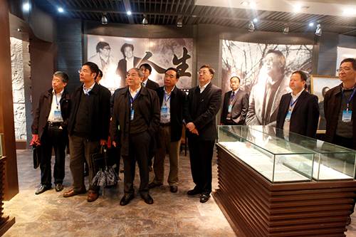 说明: http://www.yau.edu.cn/__local/7/04/D8/FFEBB5C1CFF72A2919579752F49_A6870703_6EB44.jpg