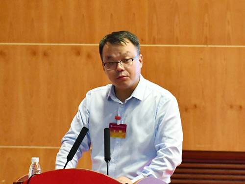 说明: http://www.yau.edu.cn/__local/7/25/36/AC2C6371DB43A82D20449E6494B_4144B266_2C579.jpg